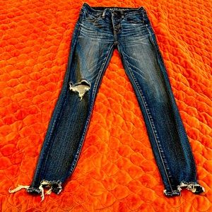:American Eagle: blue jeans